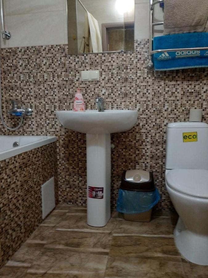 Апартаменти В Новому Будинку В Самому Центрi Khmel'nyts'kyy Exterior foto