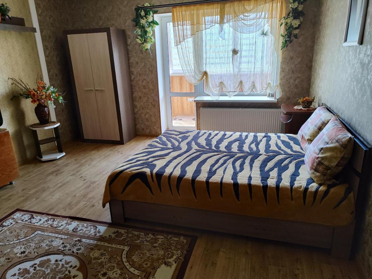 Апартаменти В Новому Будинку В Самому Центрi Khmel'nyts'kyy Exterior foto