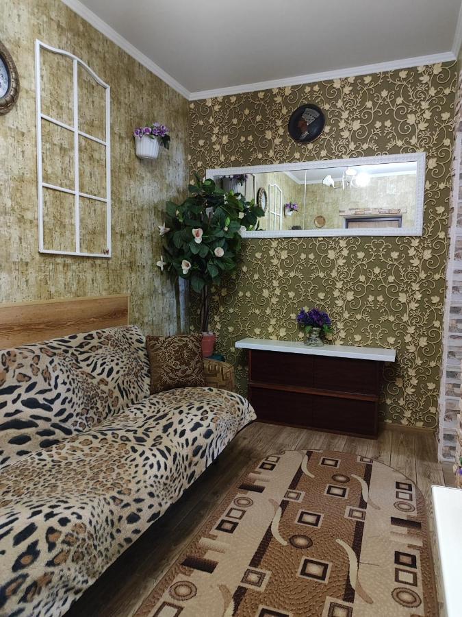 Апартаменти В Новому Будинку В Самому Центрi Khmel'nyts'kyy Exterior foto